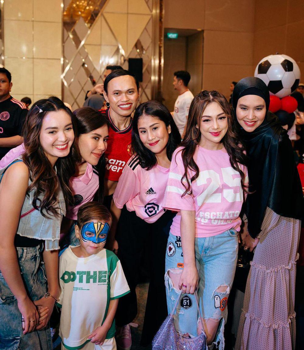 potret Wanda Hara dan sahabat (instagram.com/wanda_haraa)