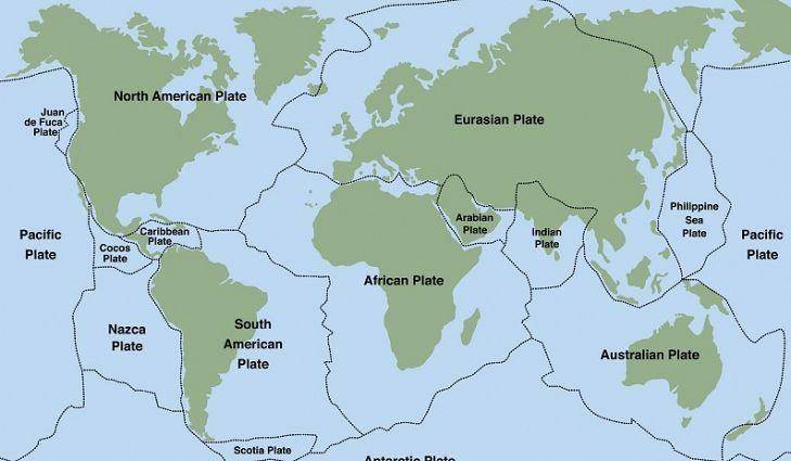 Map lempeng tektonik, China terletak di bagian "Philippine Sea Plate" (commons.wikimedia.org/Fathimahazara)