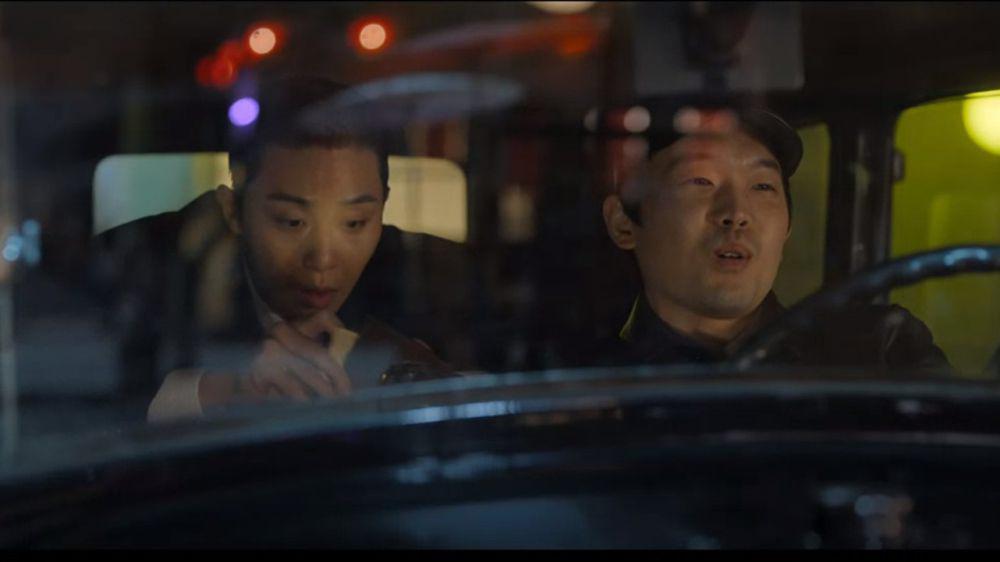 Park Seo Joon dan Lee Kyu Sung di Gyeongseong Creature (dok. Netflix/Gyeongseong Creature)