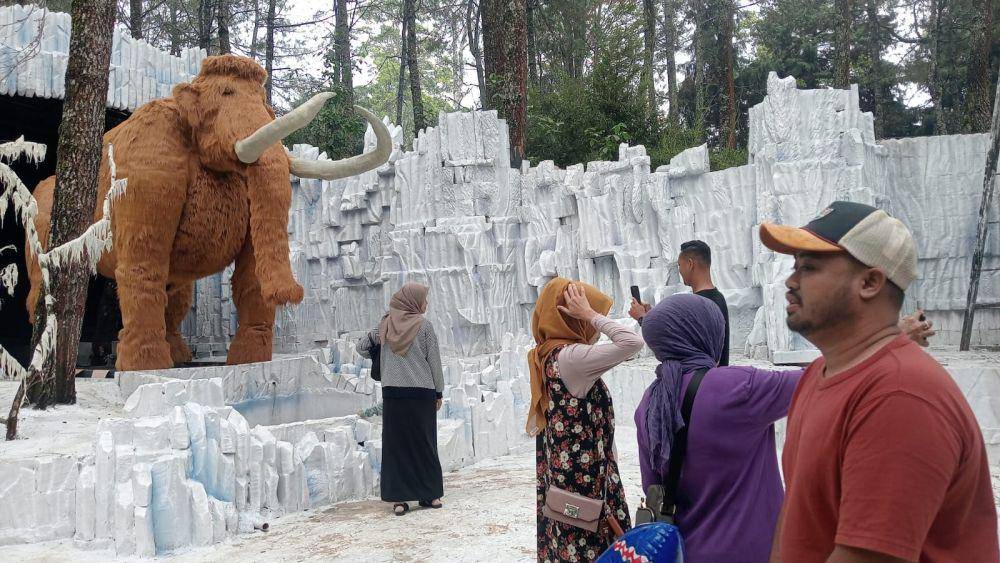 Wahan baru Snow Rock di Mojosemi Forest Park Magetan Jawa Timur. IDN Times/ Riyanto