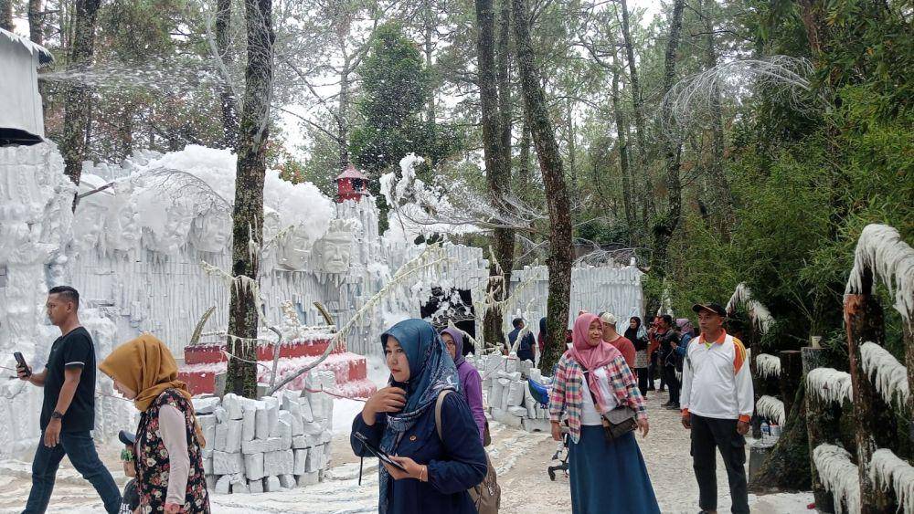Wahan baru Snow Rock di Mojosemi Forest Park Magetan Jawa Timur. IDN Times/ Riyanto