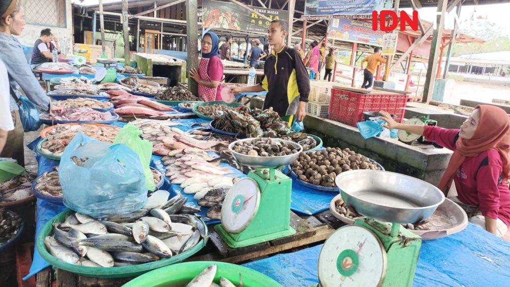 Jelang Tahun Baru, Harga Ikan dan Kerang di TPI Percut Merangkak Naik