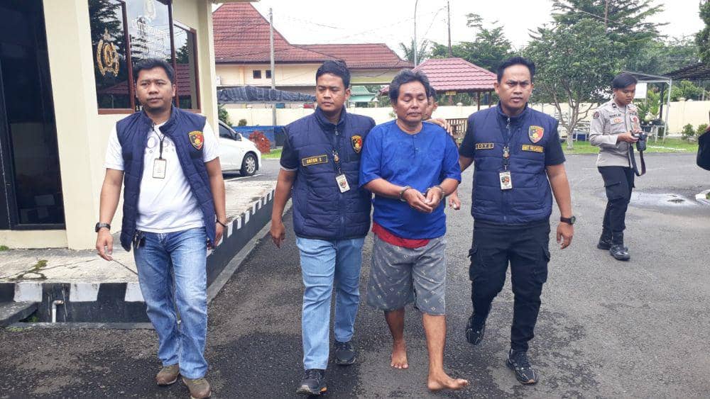 Pelaku Pembunuhan Besan di Musi Rawas Menangis dan Menyesal
