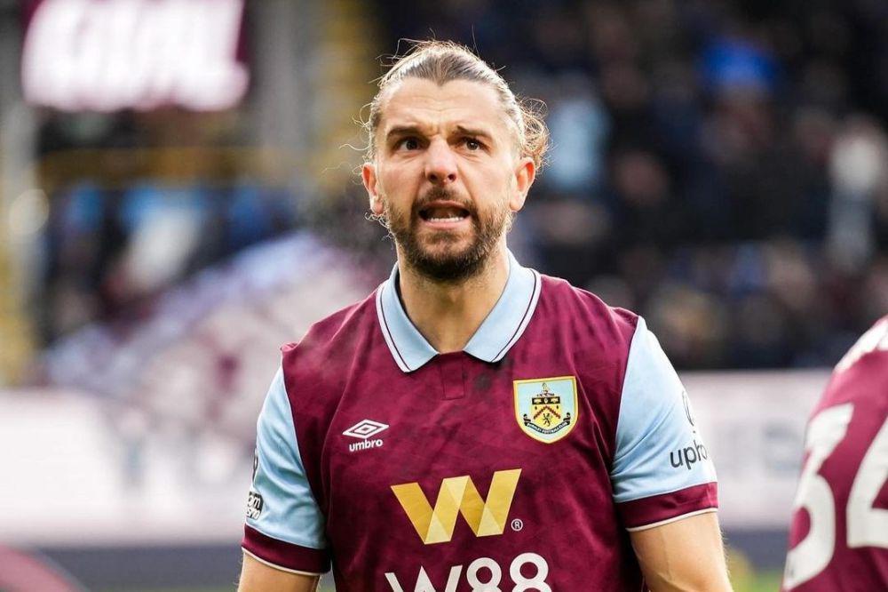 5 Pemain Burnley 2023/2024 yang Berusia 30 Tahun ke Atas