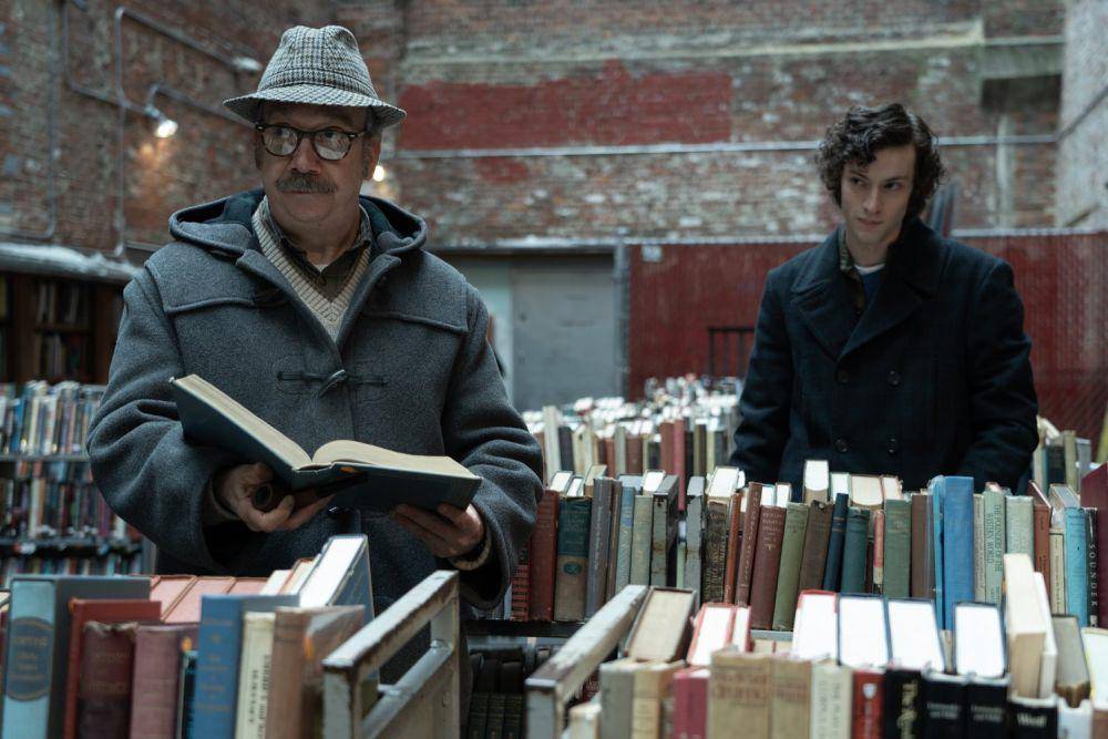 Paul Giamatti dan Dominic Sessa dalam film The Holdovers (dok. Miramax/The Holdovers)