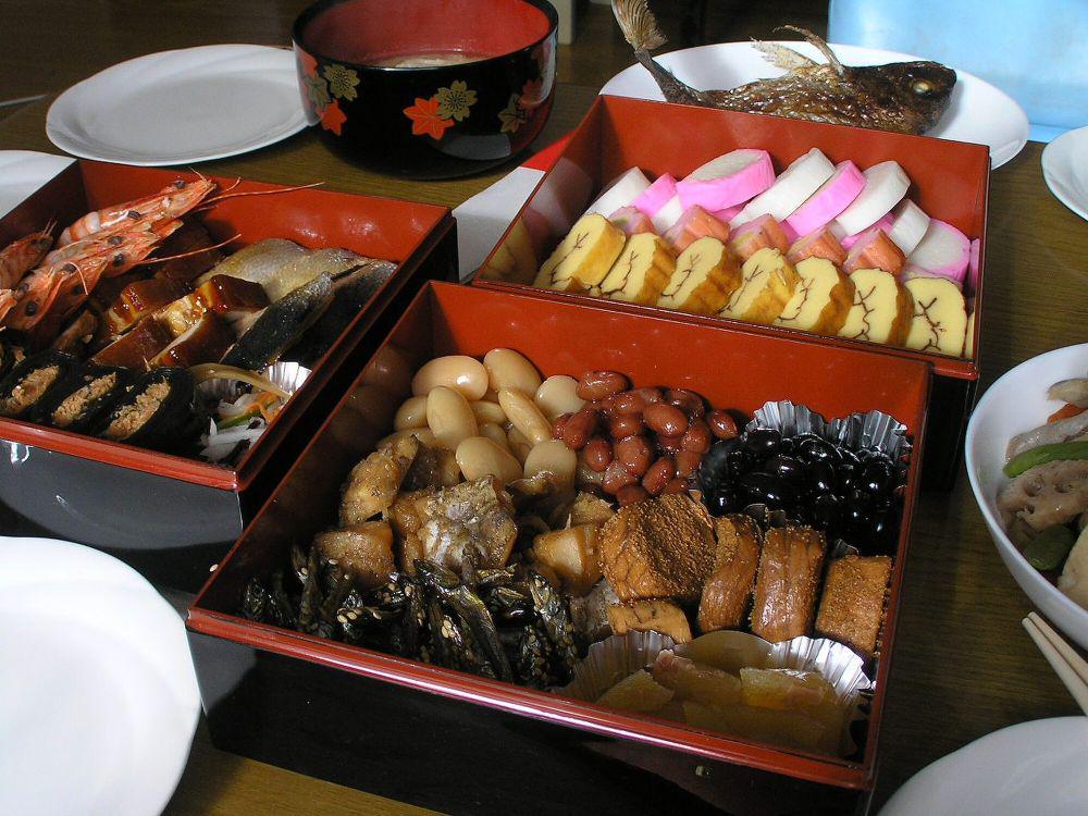 osechi ryori (commons.wikimedia.org/南無観自在)