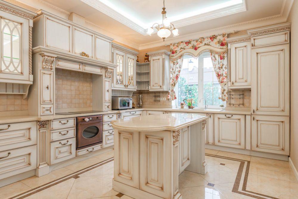 ilustrasi dapur klasik nuansa krem (pexels.com/Max Rahubovskiy)