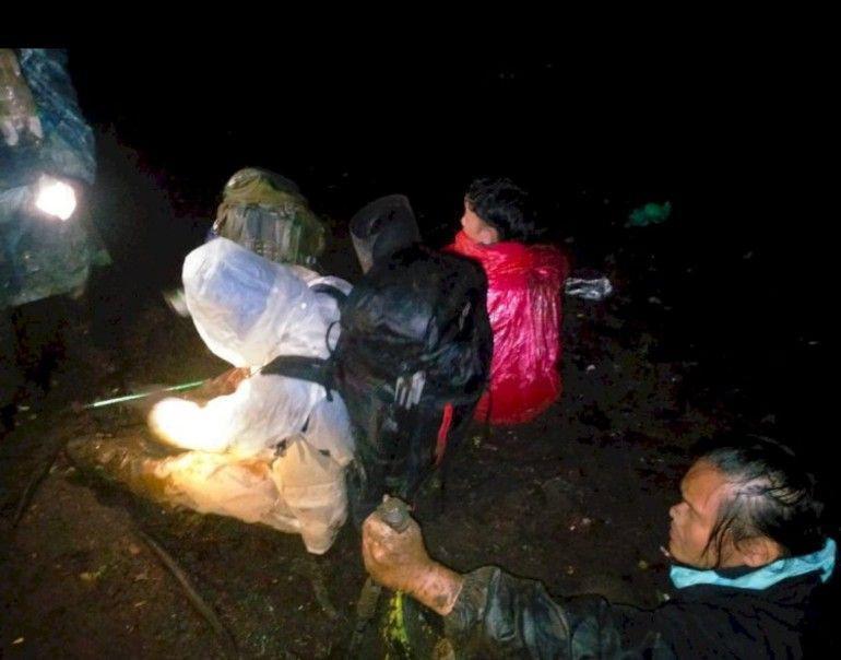 5 Pendaki Hipotermia Asal Jambi Dievakuasi dari Gunung Dempo