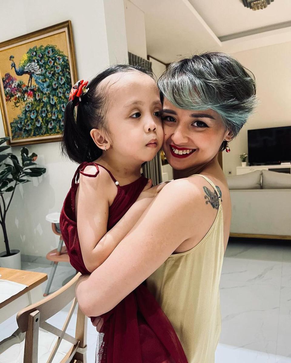 Perayaan Natal Joanna Alexandra dan keempat anaknya. (instagram.com/joannaalexandra)