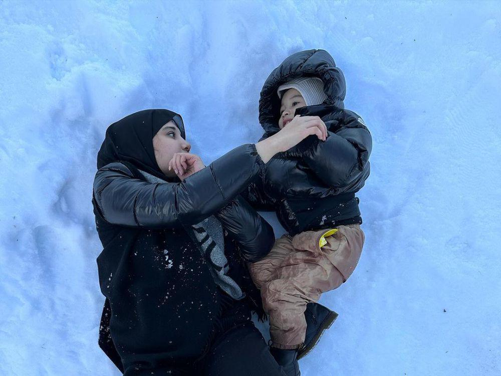 potret Keluarga Irwansyah di Gunung Titlis, Swiss (instagram.com/irwansyah_15)