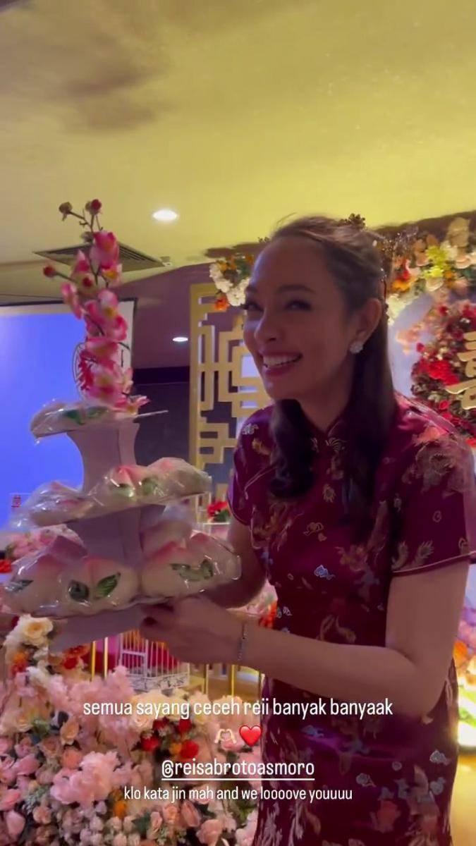 kejutan ulang tahun ke-38 Reisa Broto Asmoro (instagram.com/donaadonz)