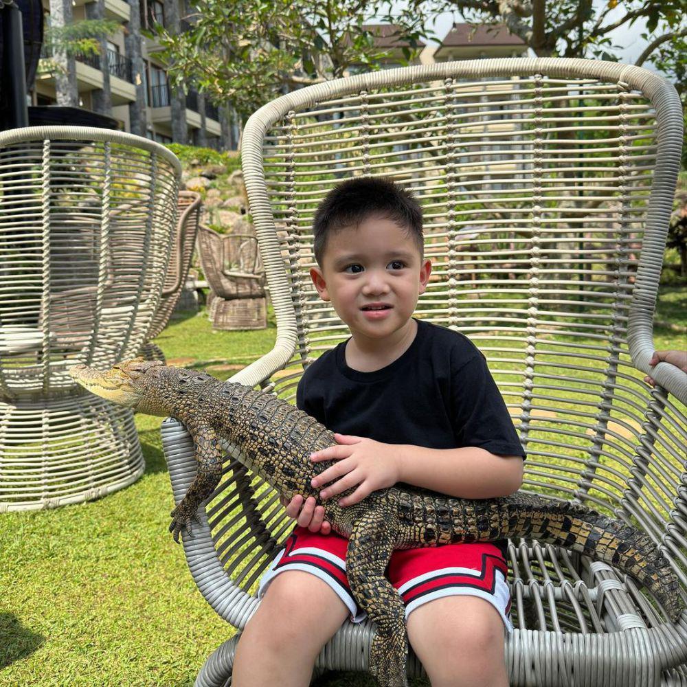 potret Athar liburan ke Taman Safari Prigen (instagram.com/citraciki)