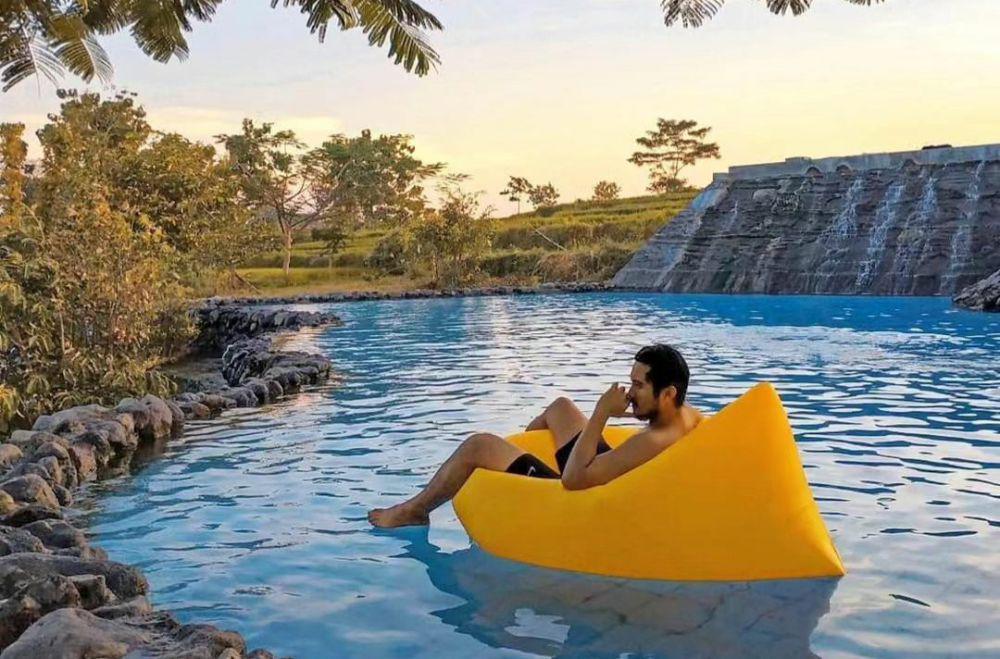 8 Pesona Siblarak Klaten, Sensasi Main Air di Kolam Tengah Sawah