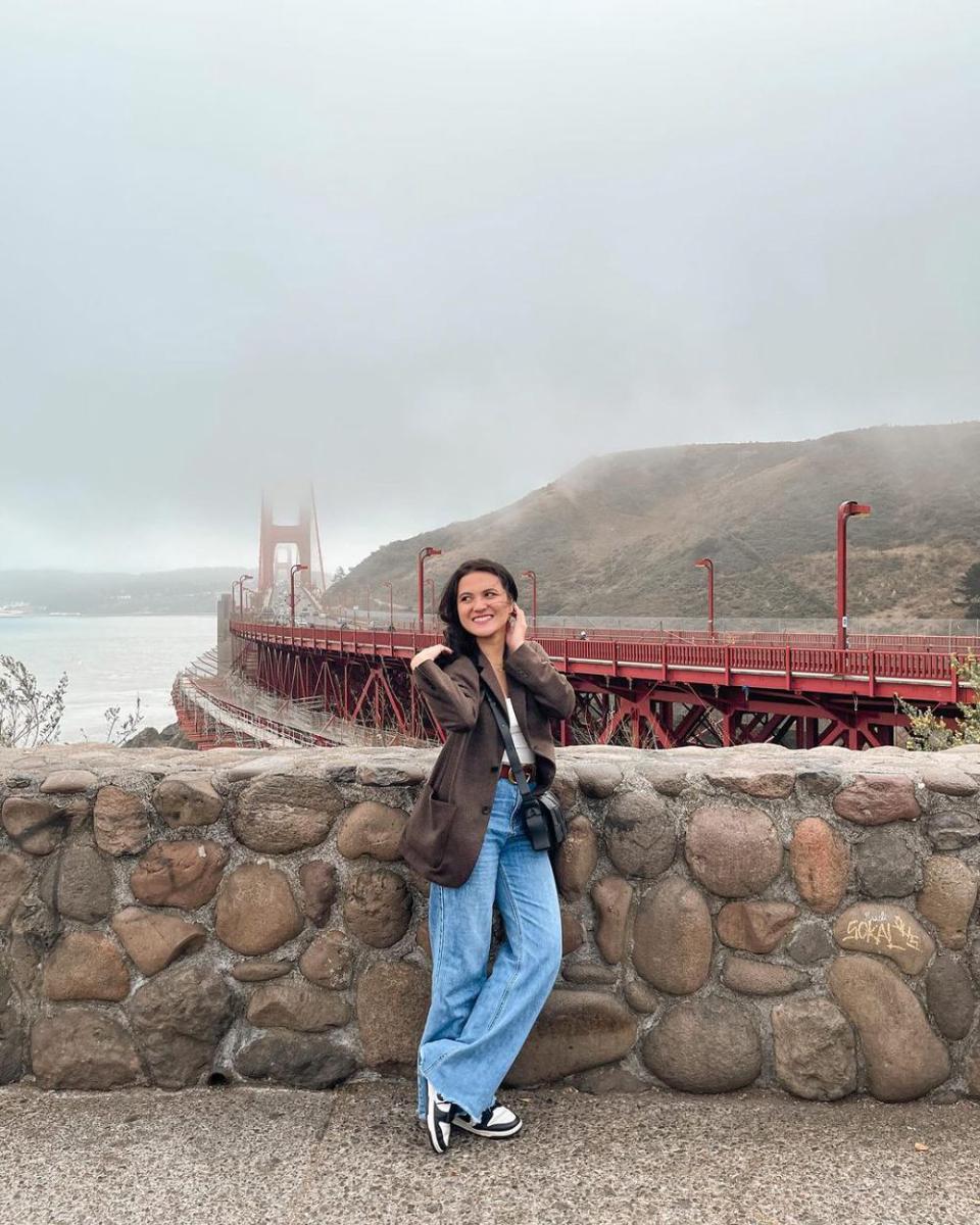 outfit pakai outerwear ala Marsha Aruan (instagram.com/aruanmarsha)