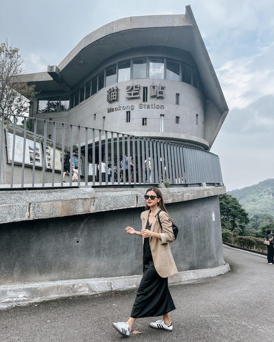 OOTD warna hitam ala Audi Marissa (instagram.com/audimarissa)