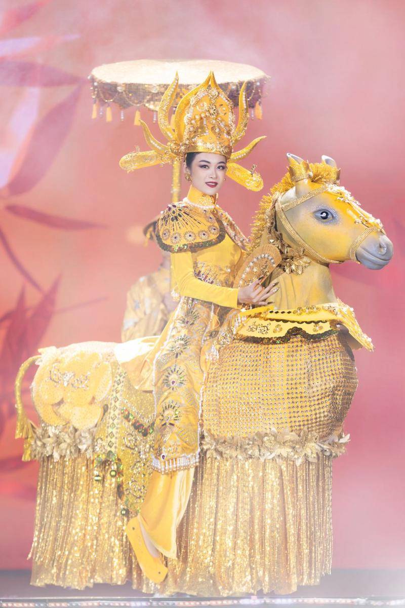 Finalis Miss Cosmo Vietnam 2023, Thomas Iris Thanh (facebook.com/Miss Cosmo Vietnam)
