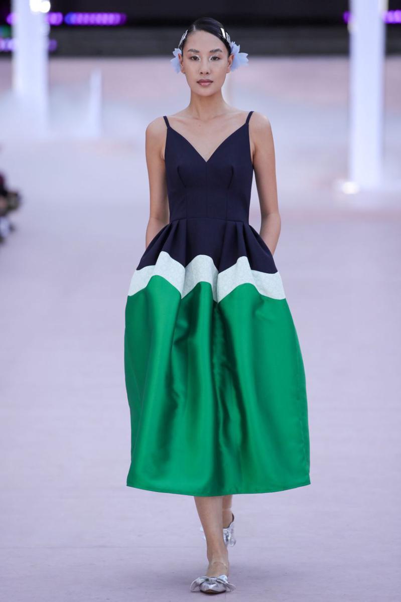 Koleksi PEGGY HARTANTO CHARM S/S 2024 (dok. ELLE Fashion Show)