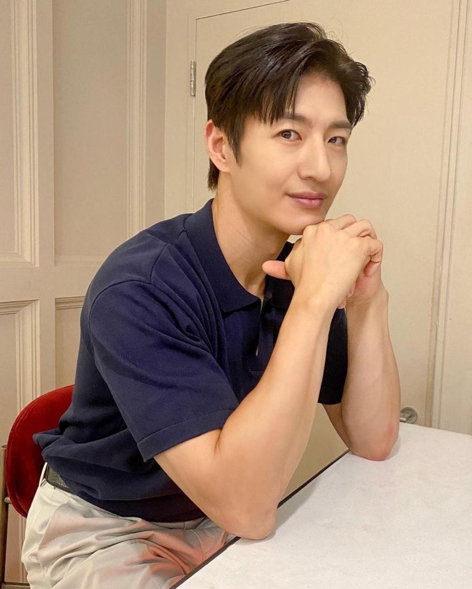 Son Ho Young (instagram.com/dajungho2)