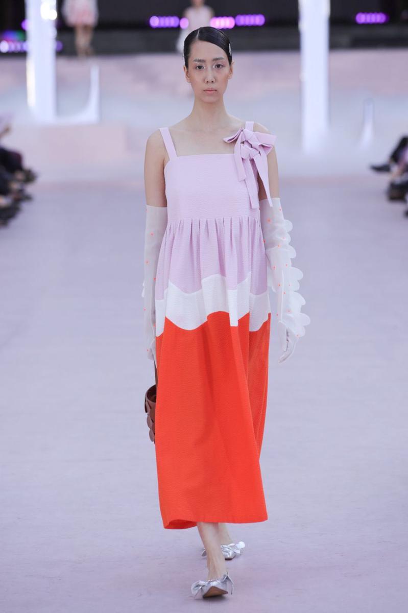 Koleksi PEGGY HARTANTO CHARM S/S 2024 (dok. ELLE Fashion Show)