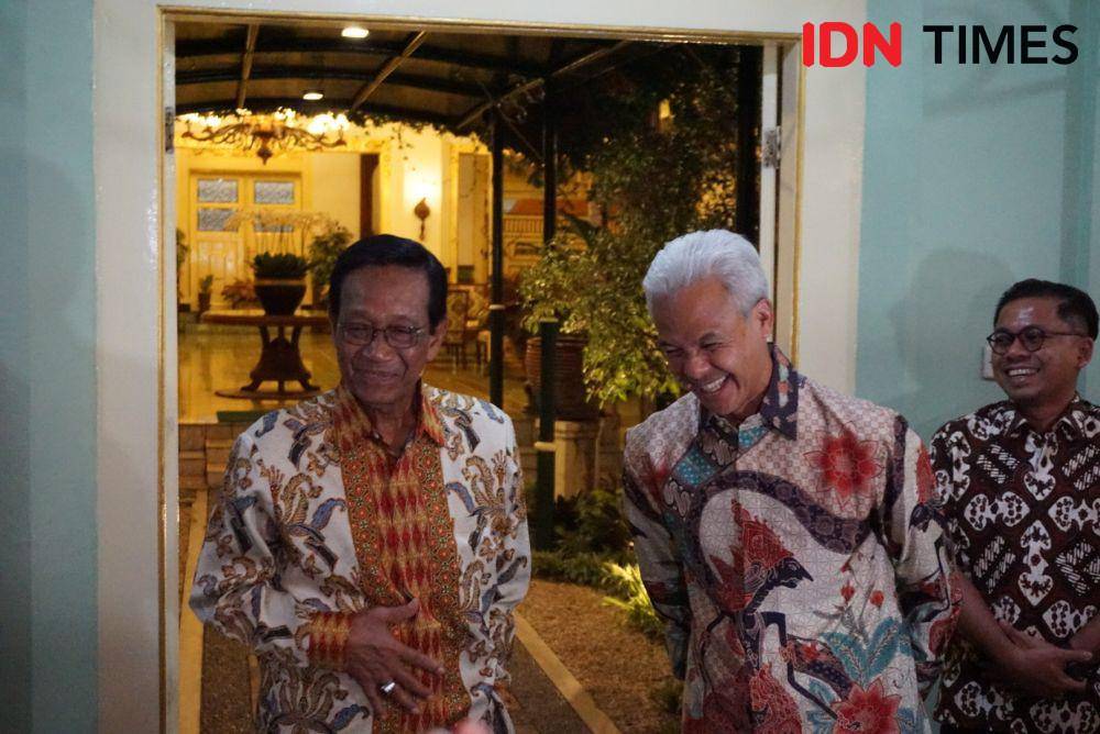 Pertemuan Capres Ganjar Pranowo dengan Gubernur DIY, Sri Sultan Hamengku Buwono X. (IDN Times/Herlambang Jati Kusumo)