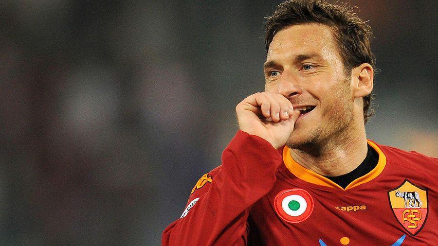 6 Pemain yang Paling Sering Bermain Bersama Fransesco Totti