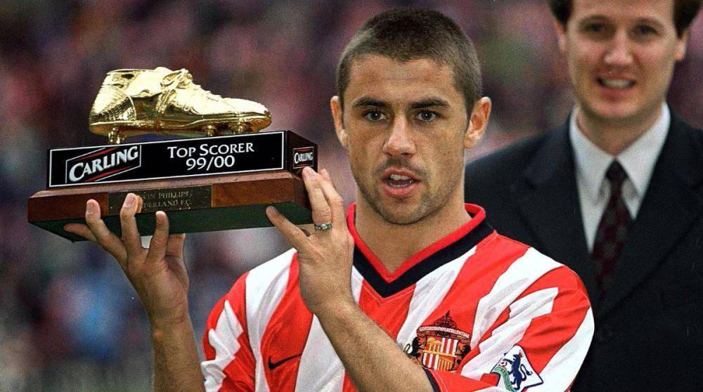 Kevin Phillips saat menerima Golden Boot Premier League musim 1999/2000. (twitter.com/SunderlandAFC)