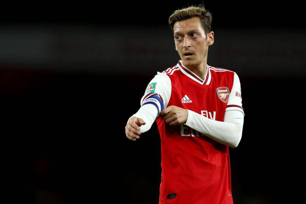 Mesut Oezil (twitter.com/M10)