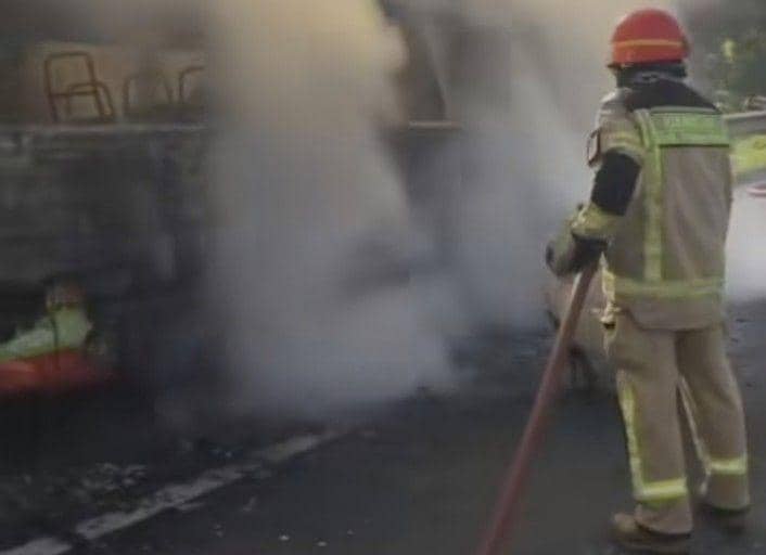 Mobil KONI Kota Bekasi terbakar. (Istimewa)