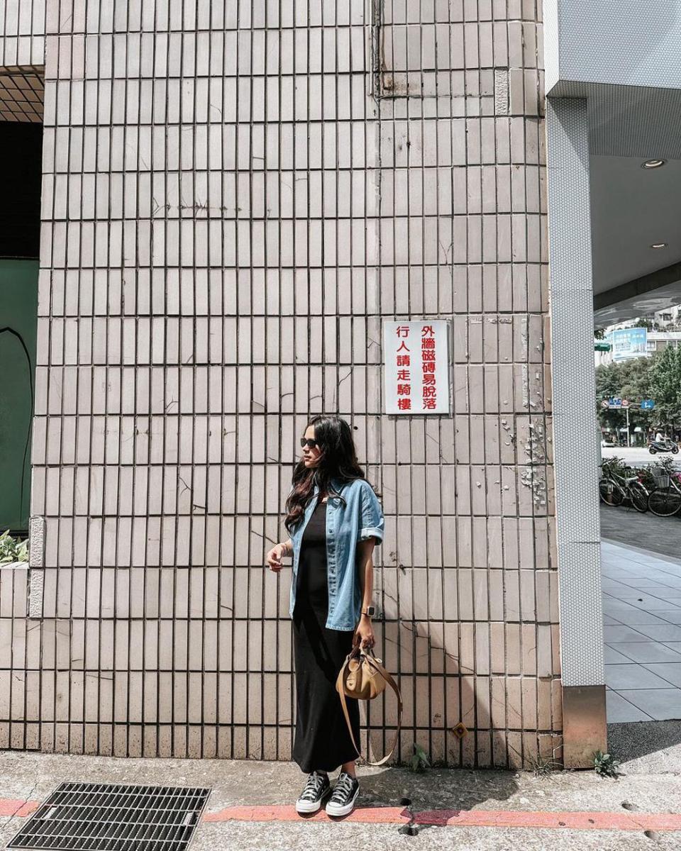 OOTD warna hitam ala Audi Marissa (instagram.com/audimarissa)