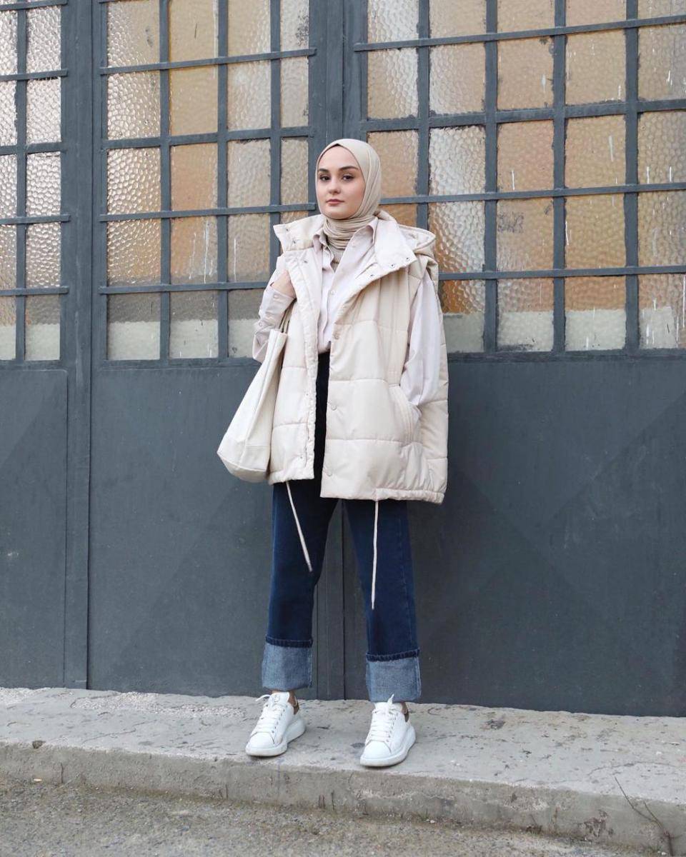 padu padan celana jeans ala Aleyna (instagram.com/atalaraleyna/)