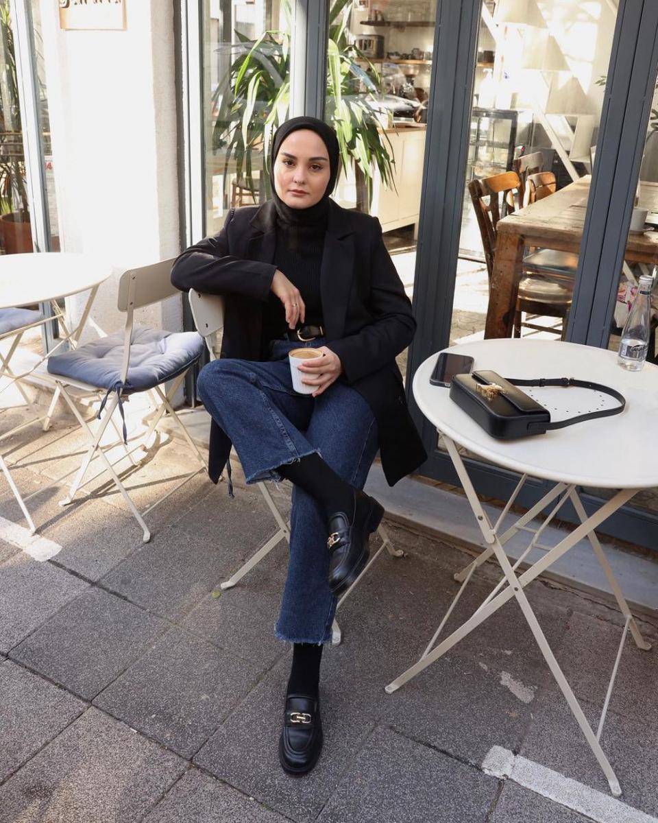 padu padan celana jeans ala Aleyna (instagram.com/atalaraleyna/)