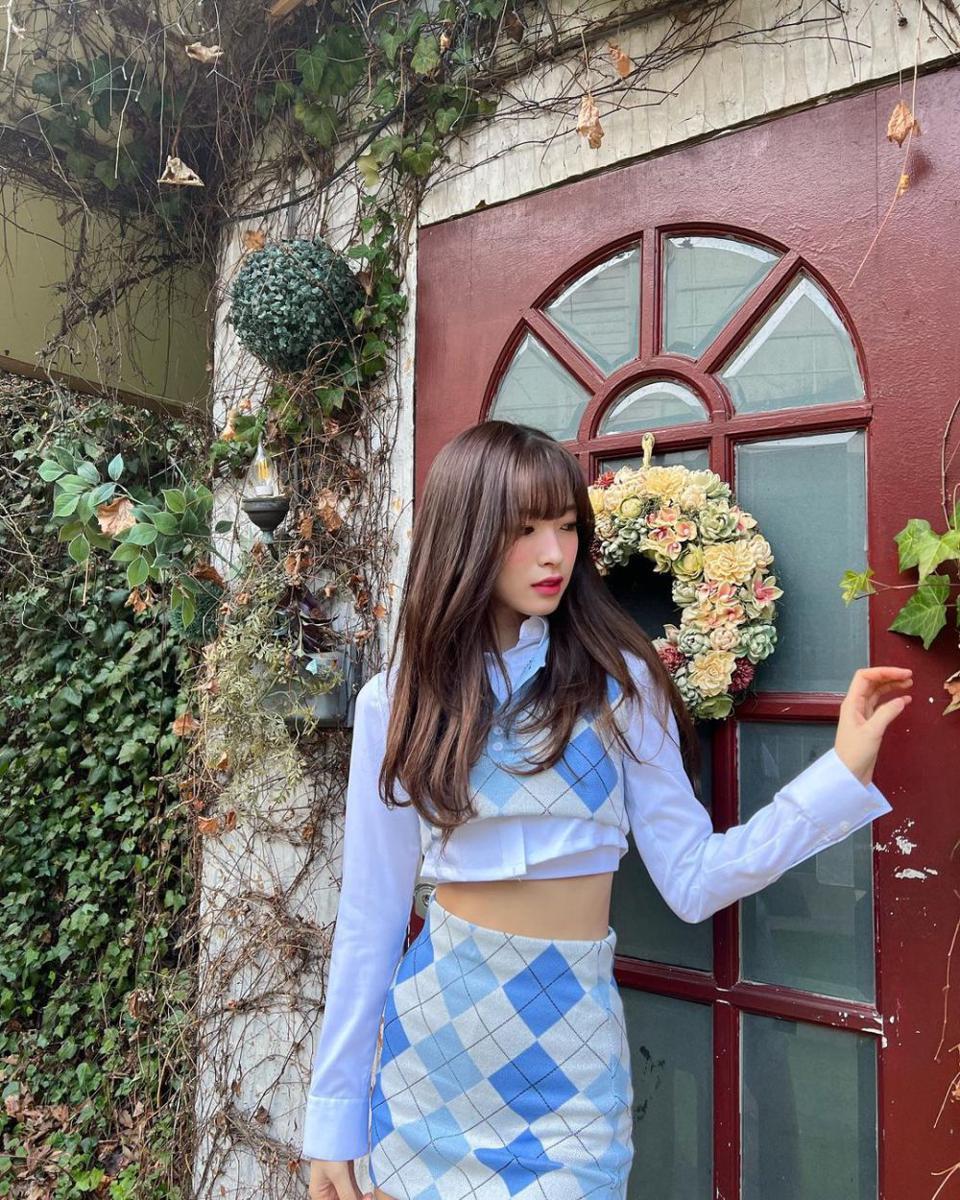 Arin Oh My Girl (instagram.com/ye._.vely618)