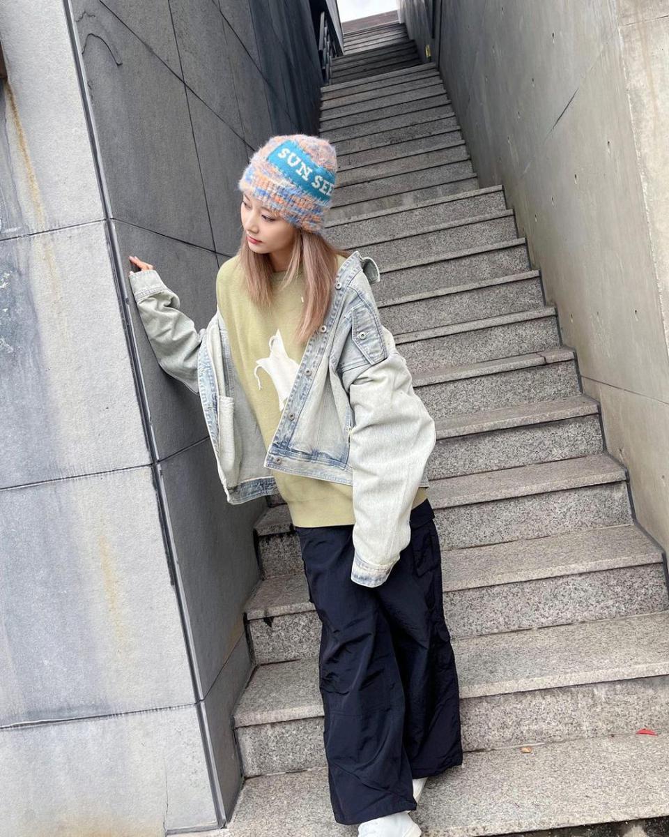 winter fashion ala idol k-pop (instagram.com/thinkaboutzu)