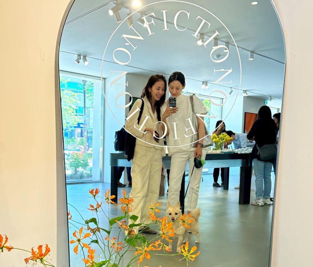 potret Claudia Kim hang out (instagram.com/claudiashkim)
