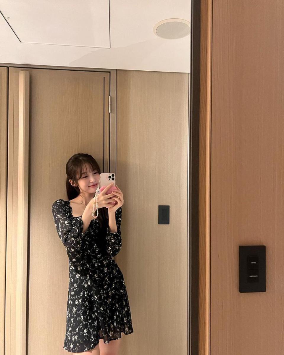 Arin Oh My Girl (instagram.com/ye._.vely618)