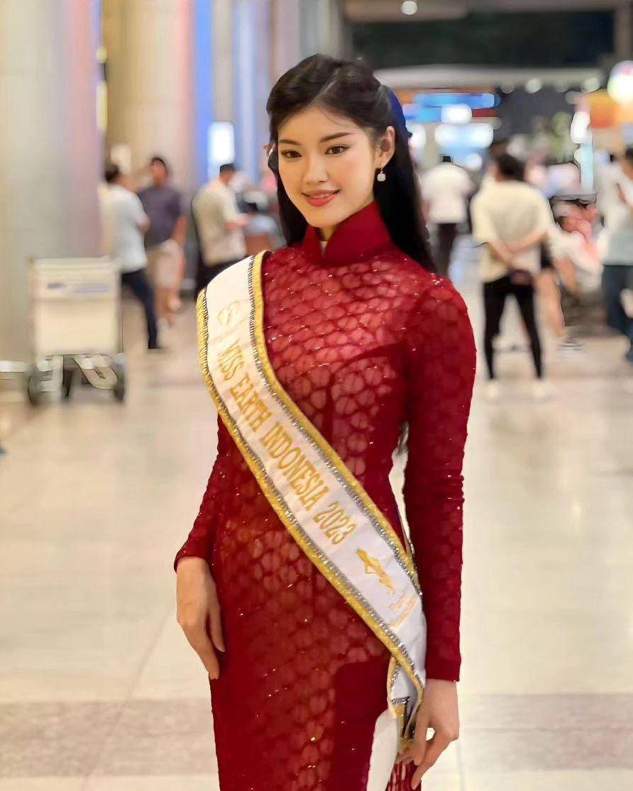 Potret Kompilasi Wakil Indoensia Cindy Inanto di Miss Earth 2023 (Instagram.com/mahakaryadutapesonaindonesia)