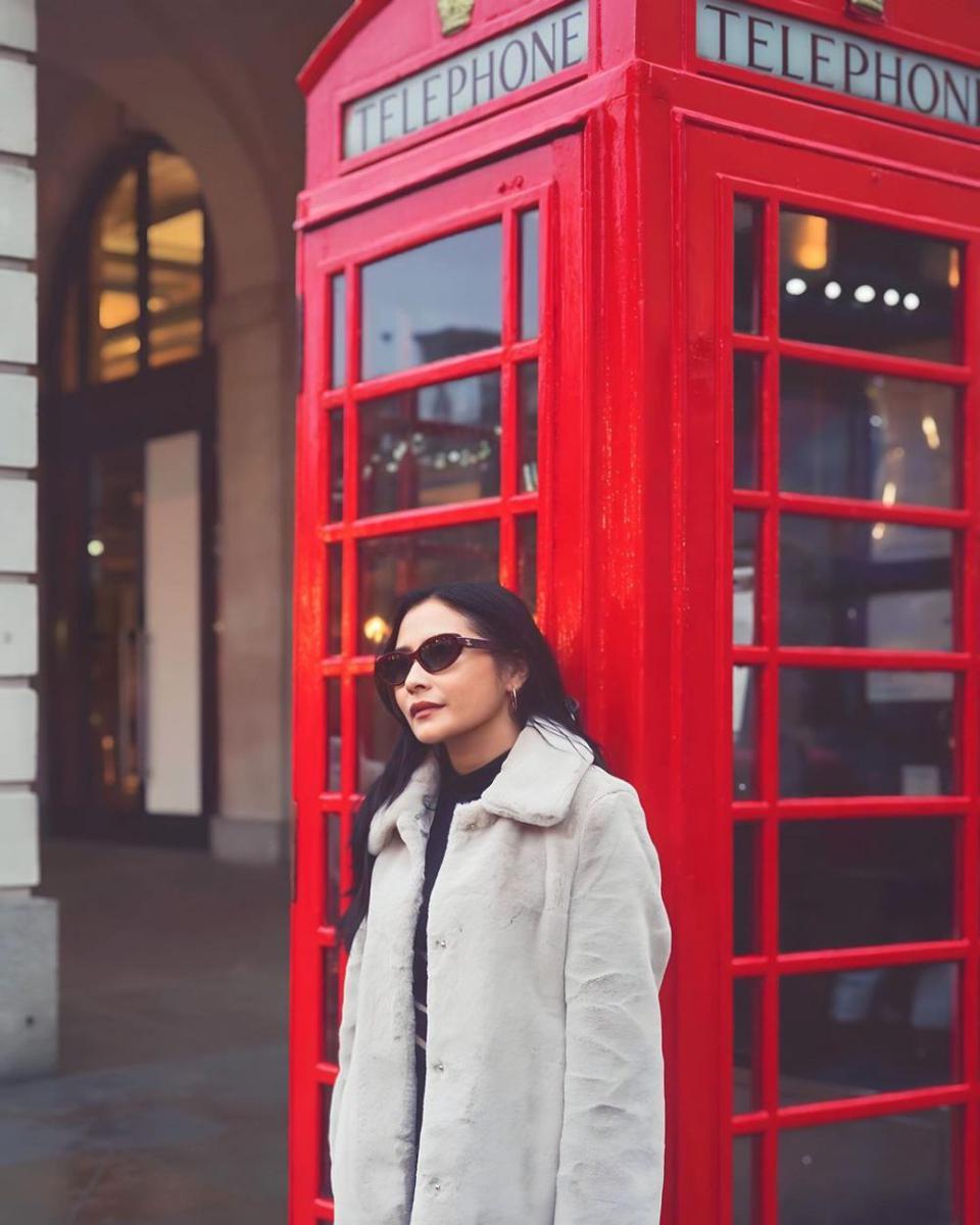 potret Prilly Latuconsina di London (instagram.com/prillylatuconsina96)