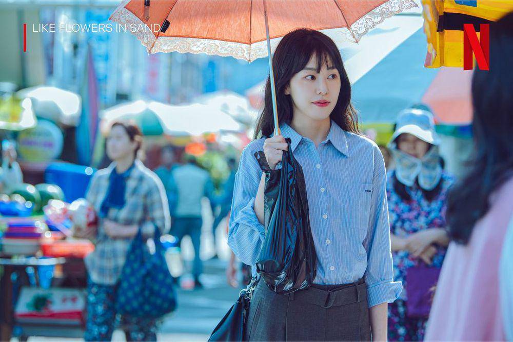 still cut drama Like Flowers in Sand (dok.Netflix/Like Flowers in Sand)