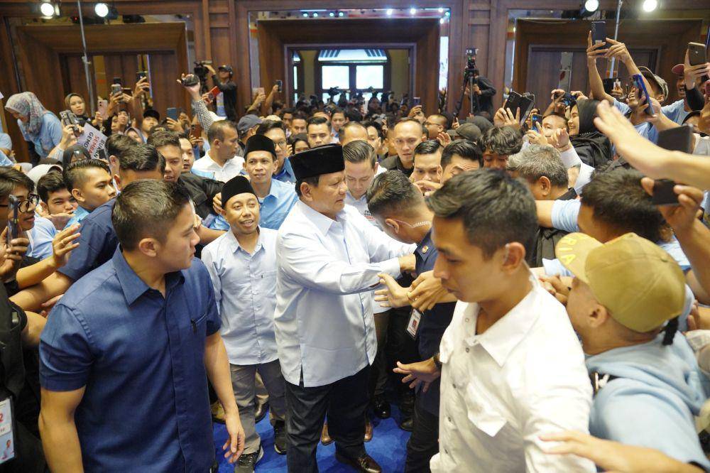 Kedatangan Capres nomor urut 2, Prabowo Subianto disambut antusias oleh ribuan relawan dan pendukung Prabowo-Gibran yakni Gerakan Muslim Persatuan Indonesia Cinta Tanah Air (Gempita), Bandung, Rabu (27/12/2023). (Dok. TKN Prabowo Gibran)