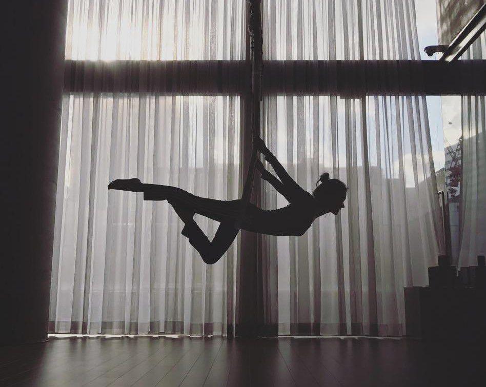 potret Jang Nara melakukan yoga (instagram.com/nara0318)