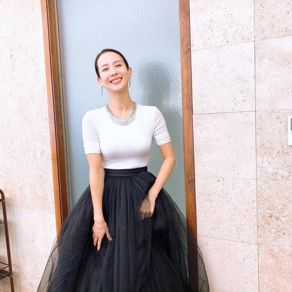 OOTD Cho Yeo-jeong (Instagram.com/lightyears81)