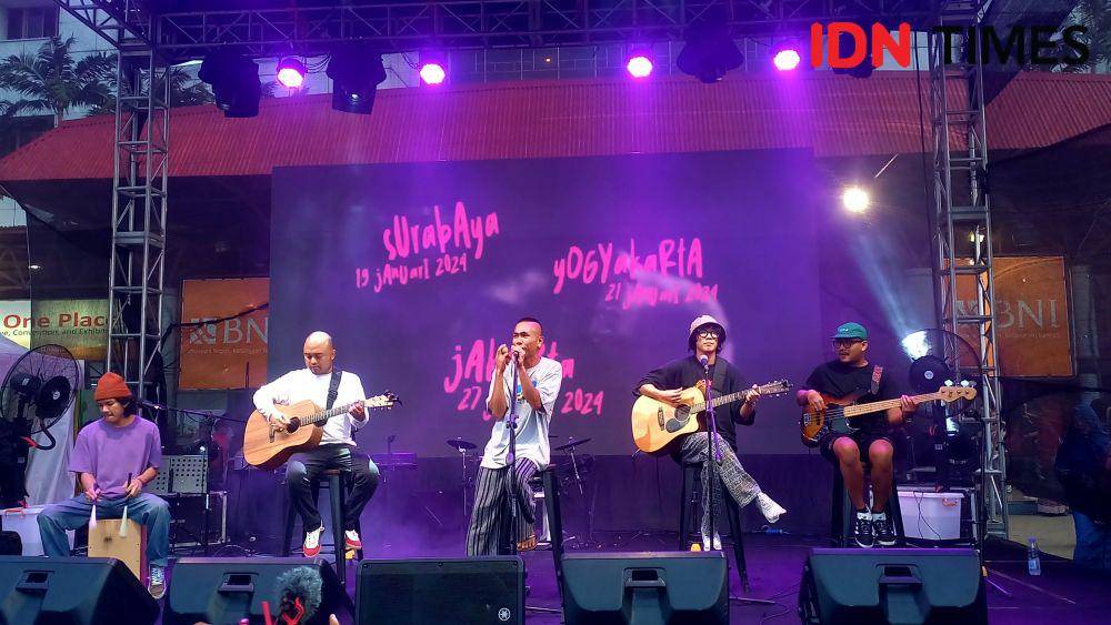 Fourtwnty di konferensi pers "Nalar Tour Album" di JIExpo, Kemayoran, Jakarta pada Kamis (28/12/2023) (IDN Times/Ines Suseno)