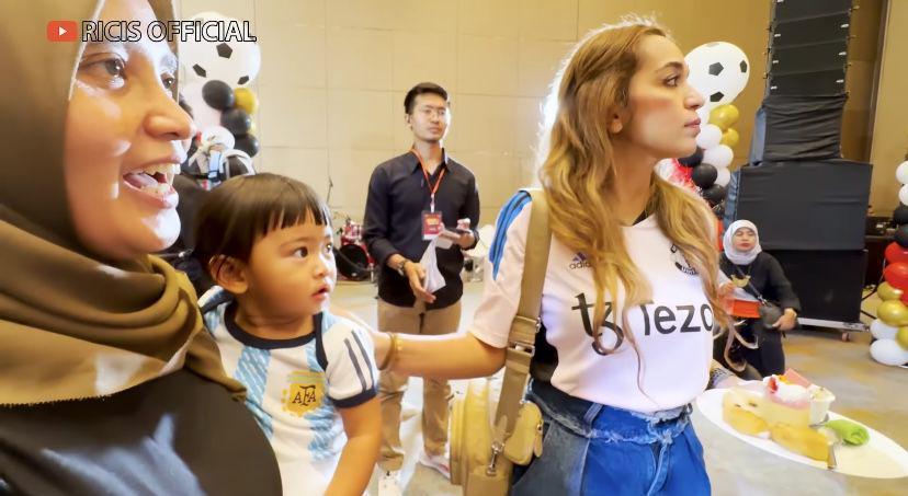 potret Moana hadiri ultah Levian (youtube.com/Ricis Official)