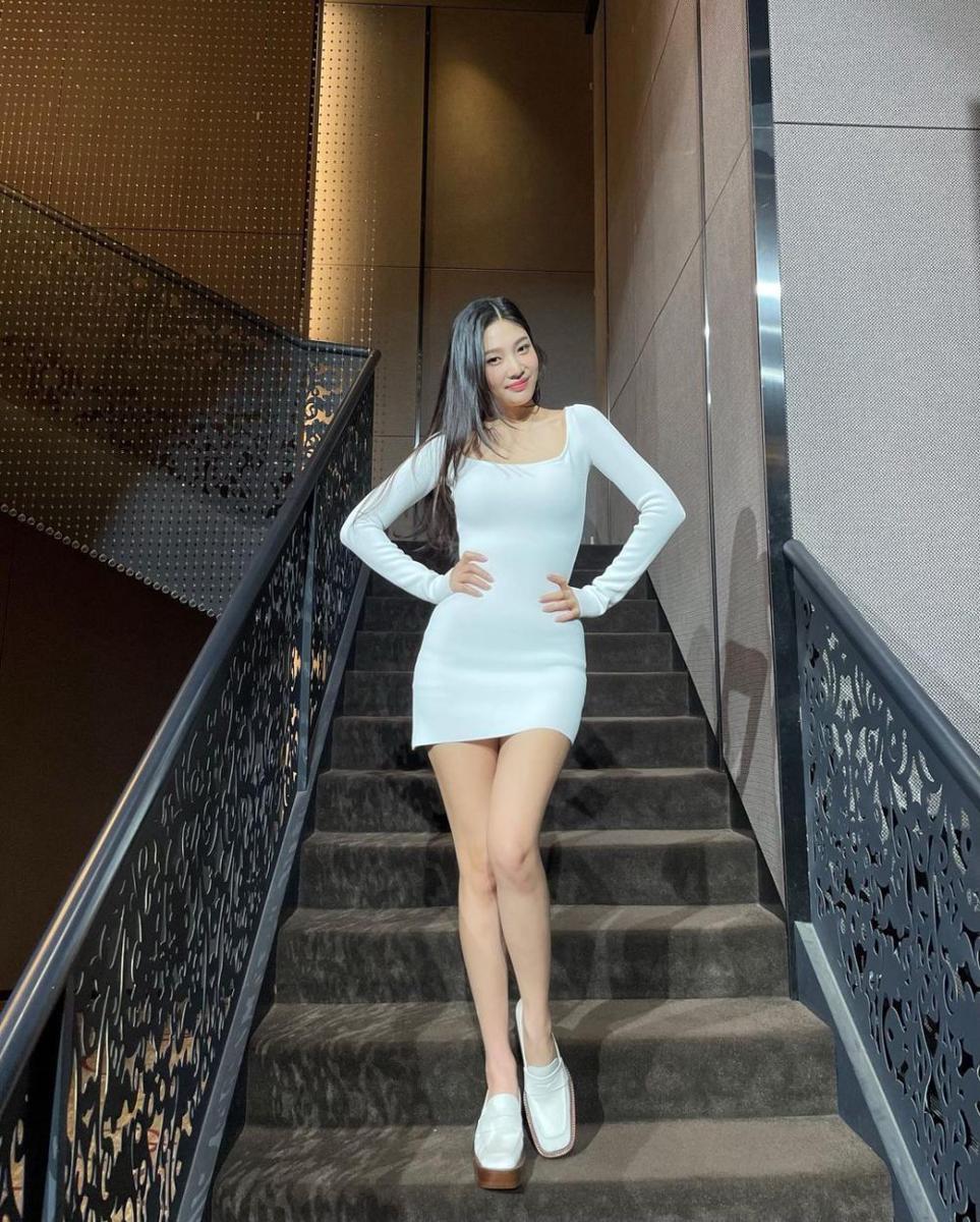 mix and match dress ala Joy Red Velvet (instagram.com/_imyour_joy)