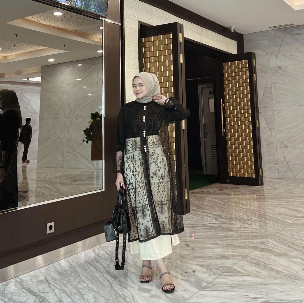 inspirasi OOTD ala Zafira (instagram.com/zafiradpa)