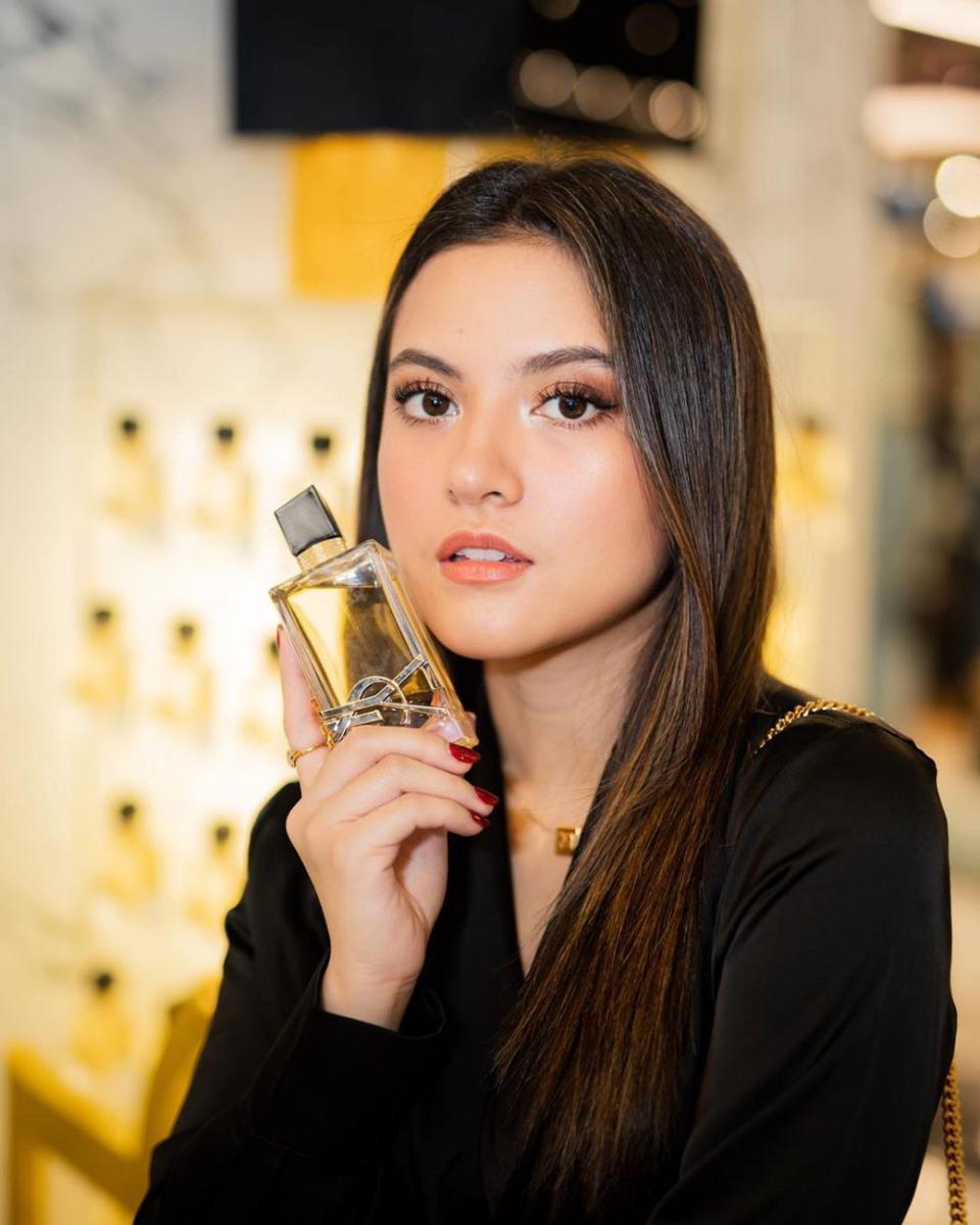 makeup natural ala Marsha Aruan (instagram.com/aruanmarsha)