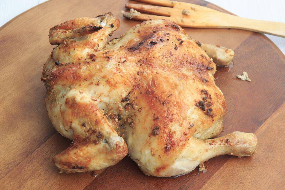 ilustrasi daging ayam dengan kulitnya (pixabay.com/Wow_Pho)