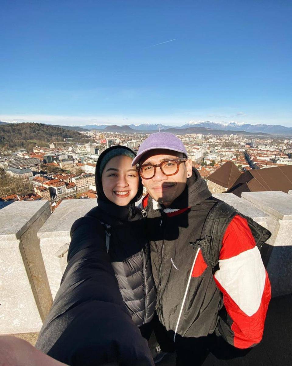 potret Gita Savitri dan suami (instagram.com/gitasav)