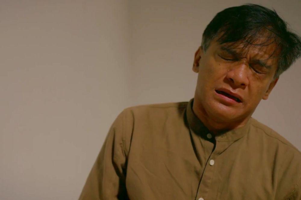 Donny Damara di film Menunggu Bunda (dok. KlikFilm Productions/Menunggu Bunda)