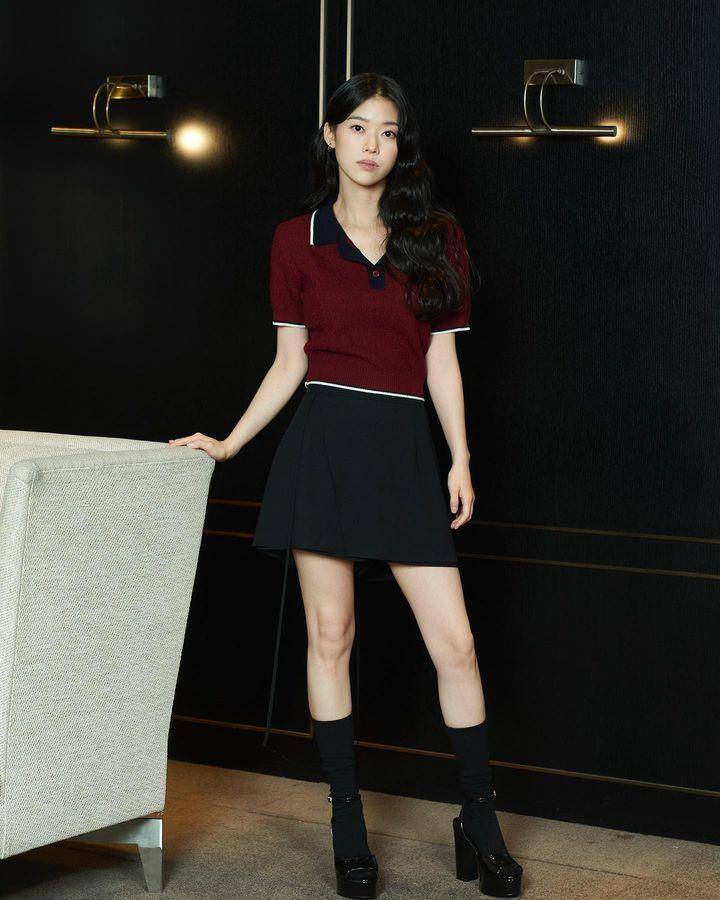 OOTD Jung Yi-Seo (instagram.com/honestly_august)
